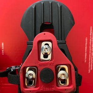 Peloton clip in sneaker cages